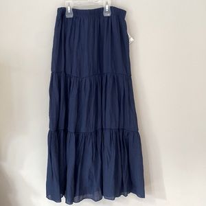 Metrowear, navy blue skirt